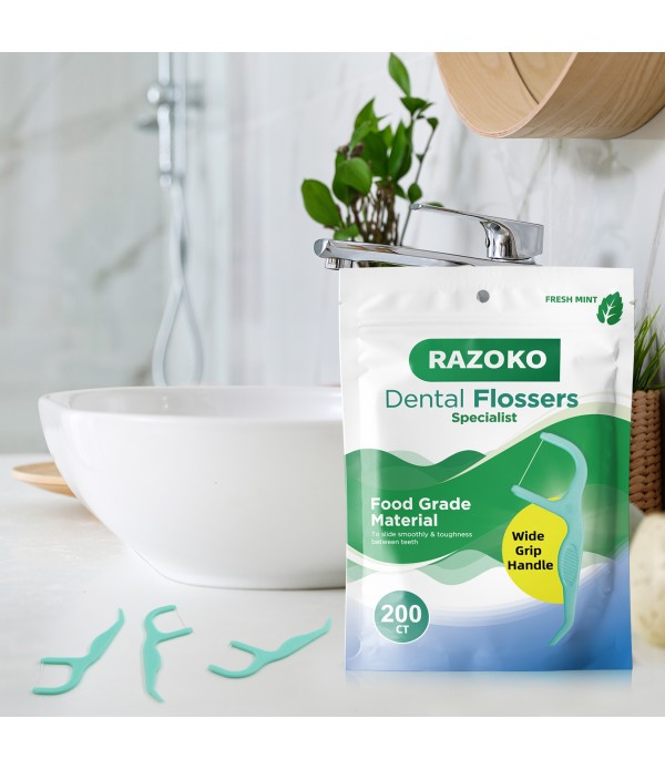 RAZOKO Dental Floss Picks | Toothpick, Shred-Resistant Floss, Easy Grip Handle, Fresh Mint Flavor, 400 Count (Pack of 2)